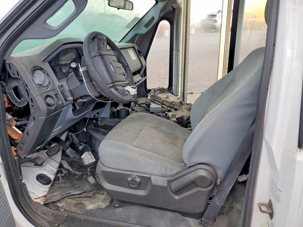 2016 Ford F550 Super Duty - Image 7