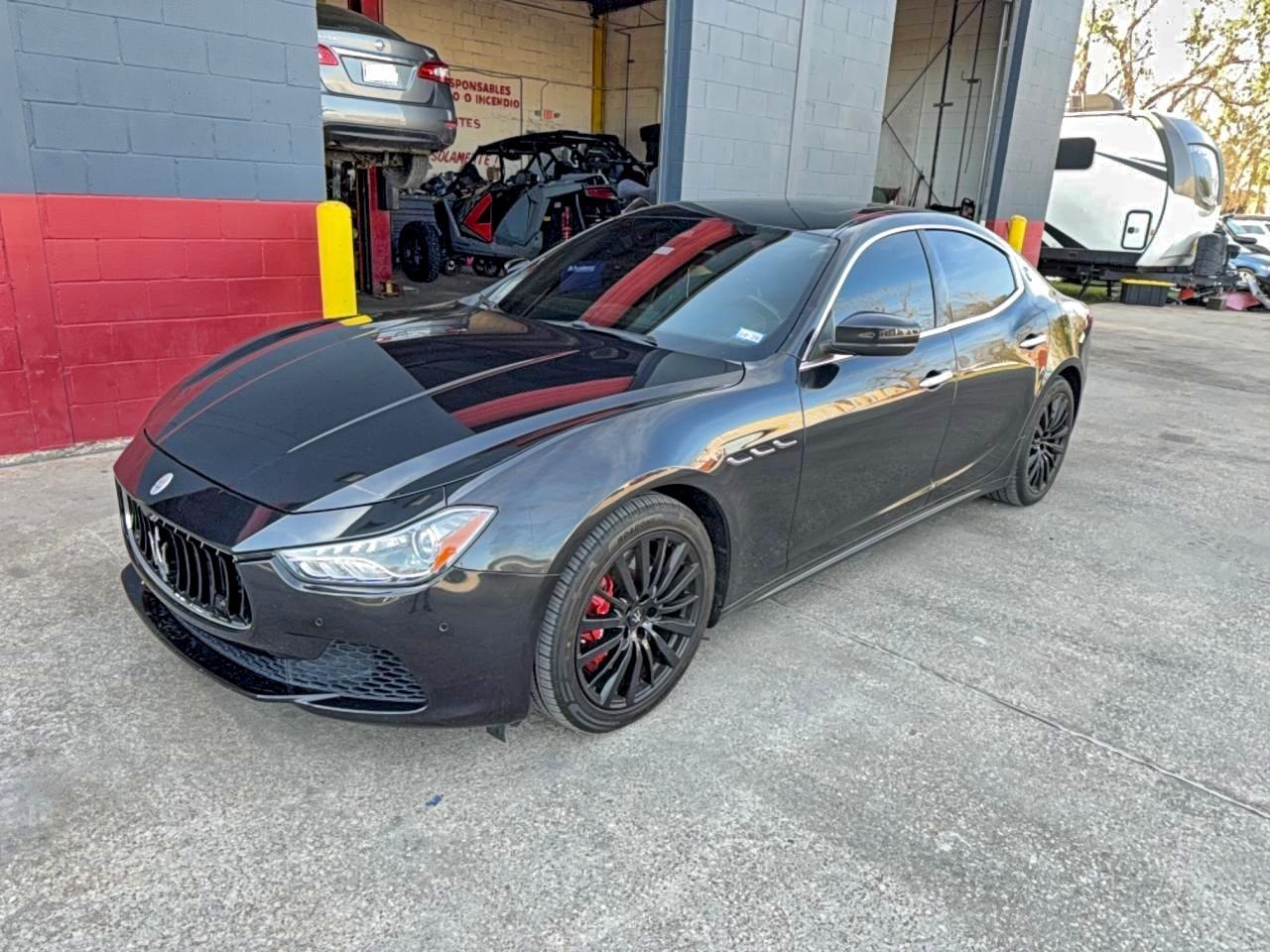 2017 Maserati Ghibli S - Image 2