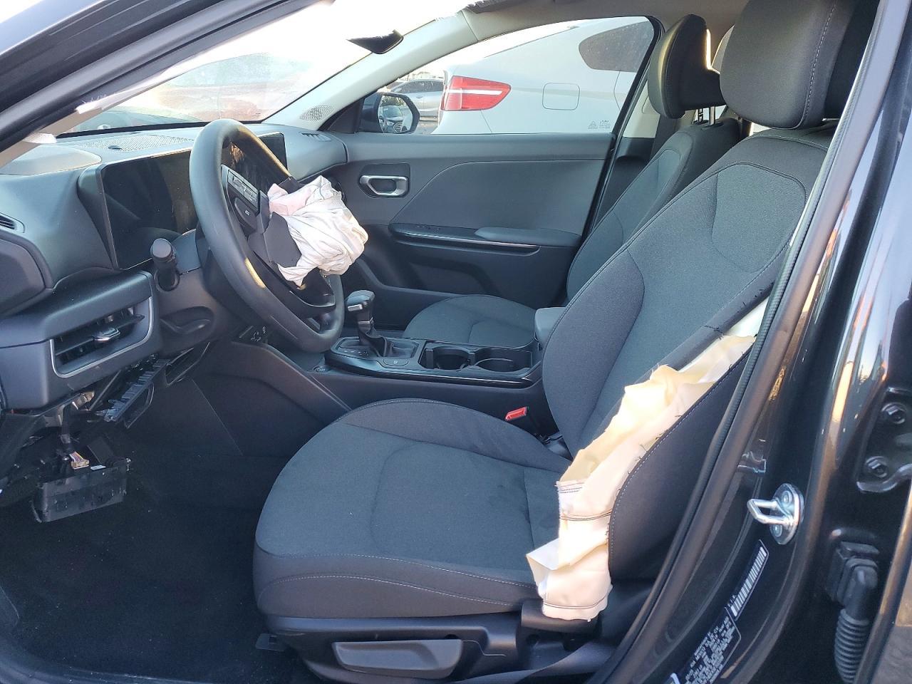 2025 Kia K4 Lx - Image 7