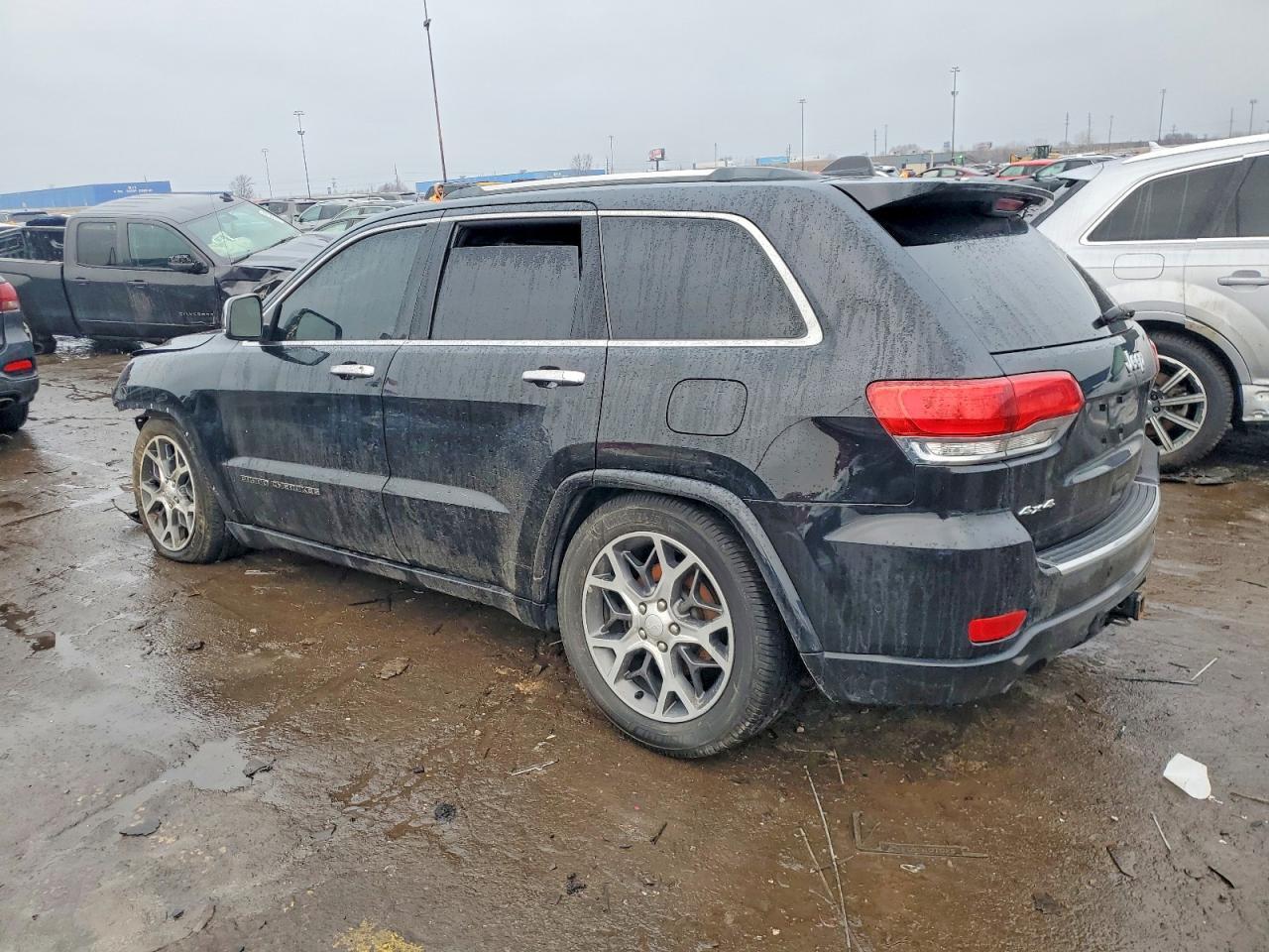 2019 Jeep Grand Cherokee Overland - Фото 2