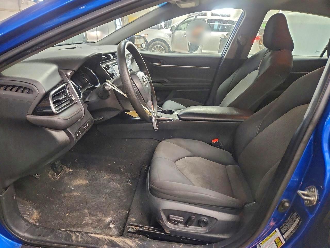 2019 Toyota Camry - Фото 7