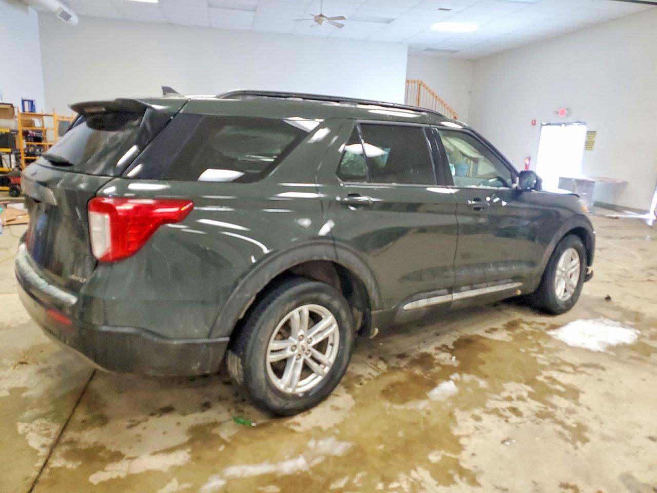 2022 Ford Explorer Xlt - Фото 3