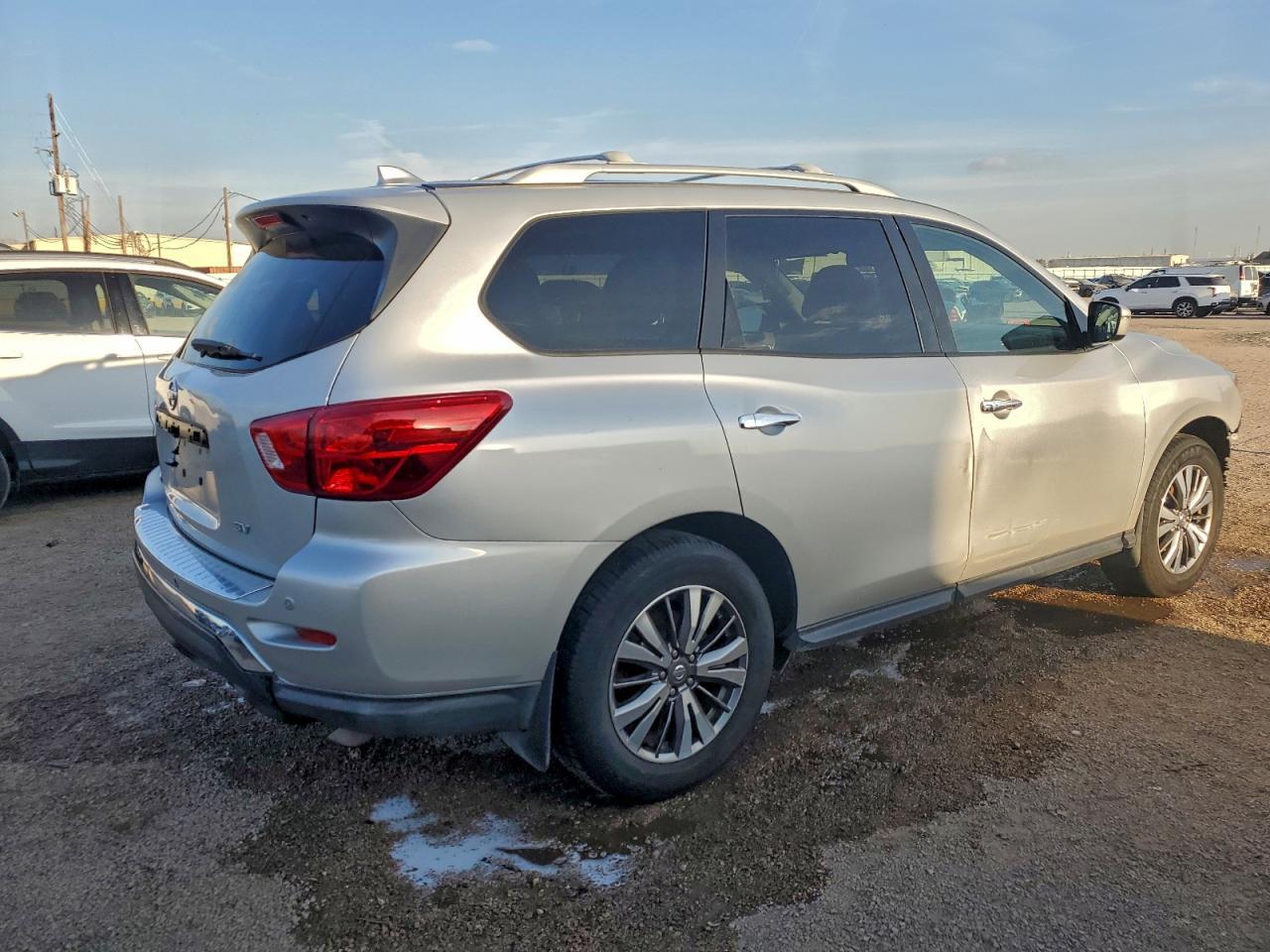 2020 Nissan Pathfinder Sv - Фото 3