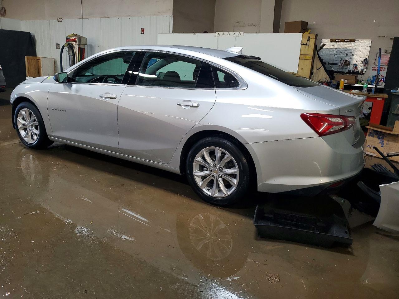 2022 Chevrolet Malibu Lt - Image 2
