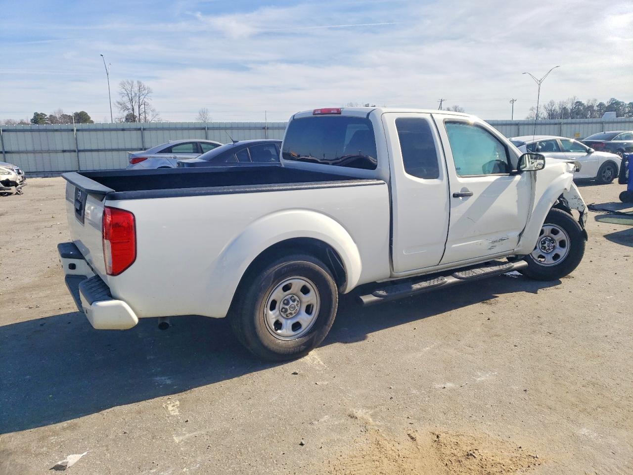 2018 Nissan Frontier S - Image 3