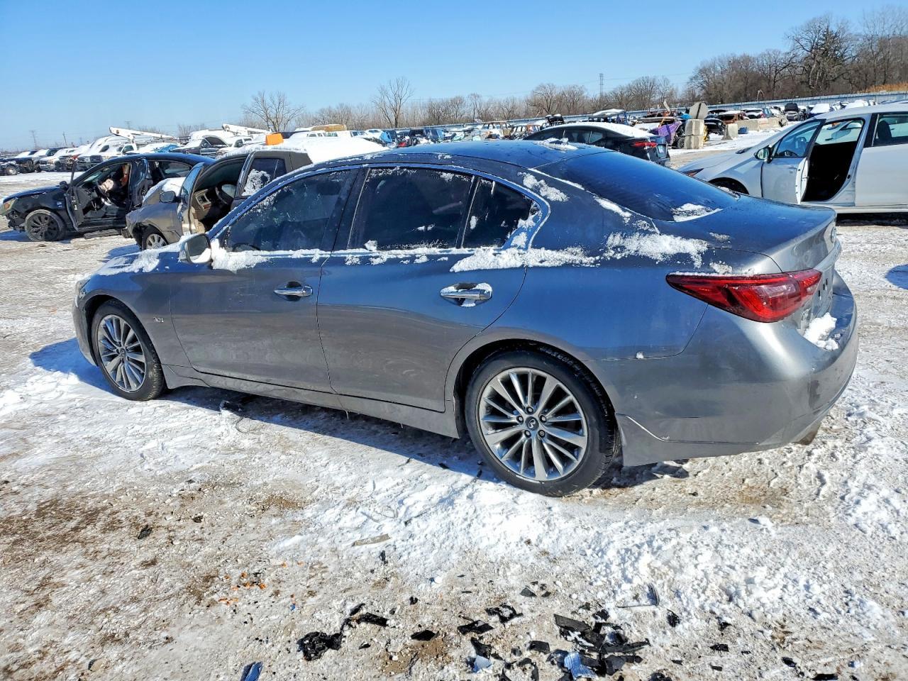 2018 Infiniti Q50 3.0T Luxe - Фото 2