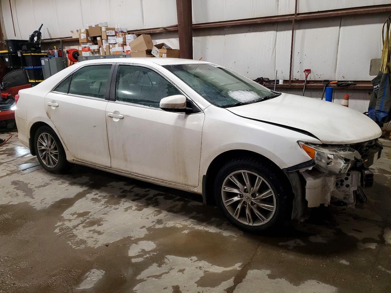 2014 Toyota Camry Le 4Dr - Фото 4