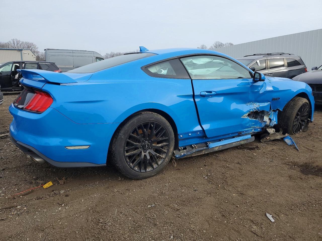 2022 Ford Mustang Gt - Image 3