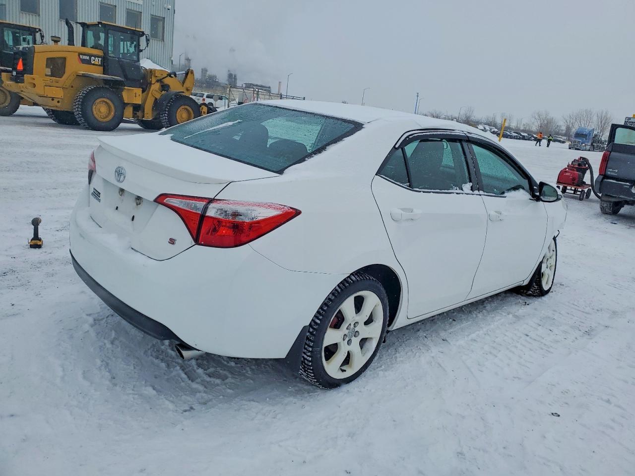 2015 Toyota Corolla L - Фото 3
