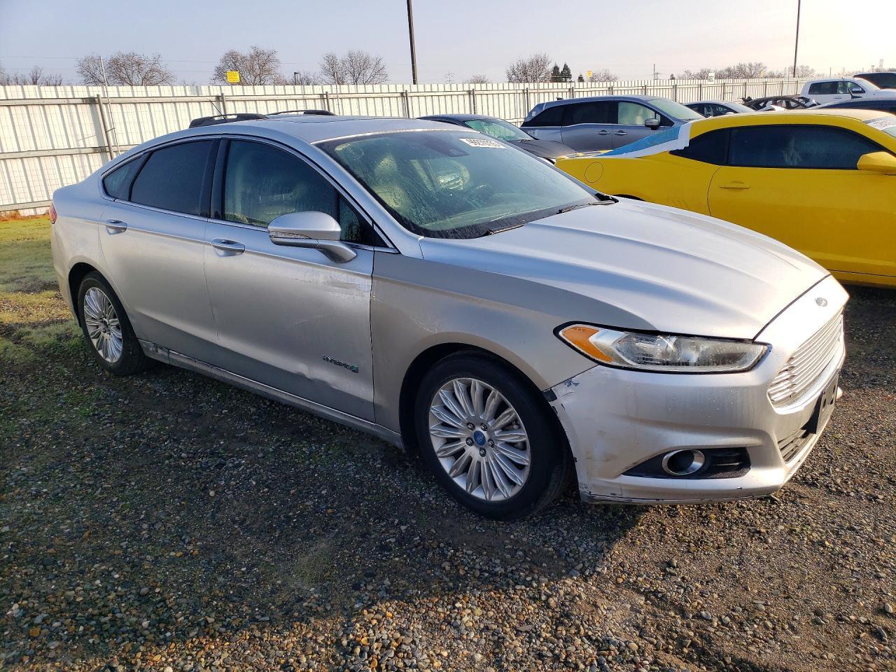 2013 Ford Fusion Se Hybrid - Image 4