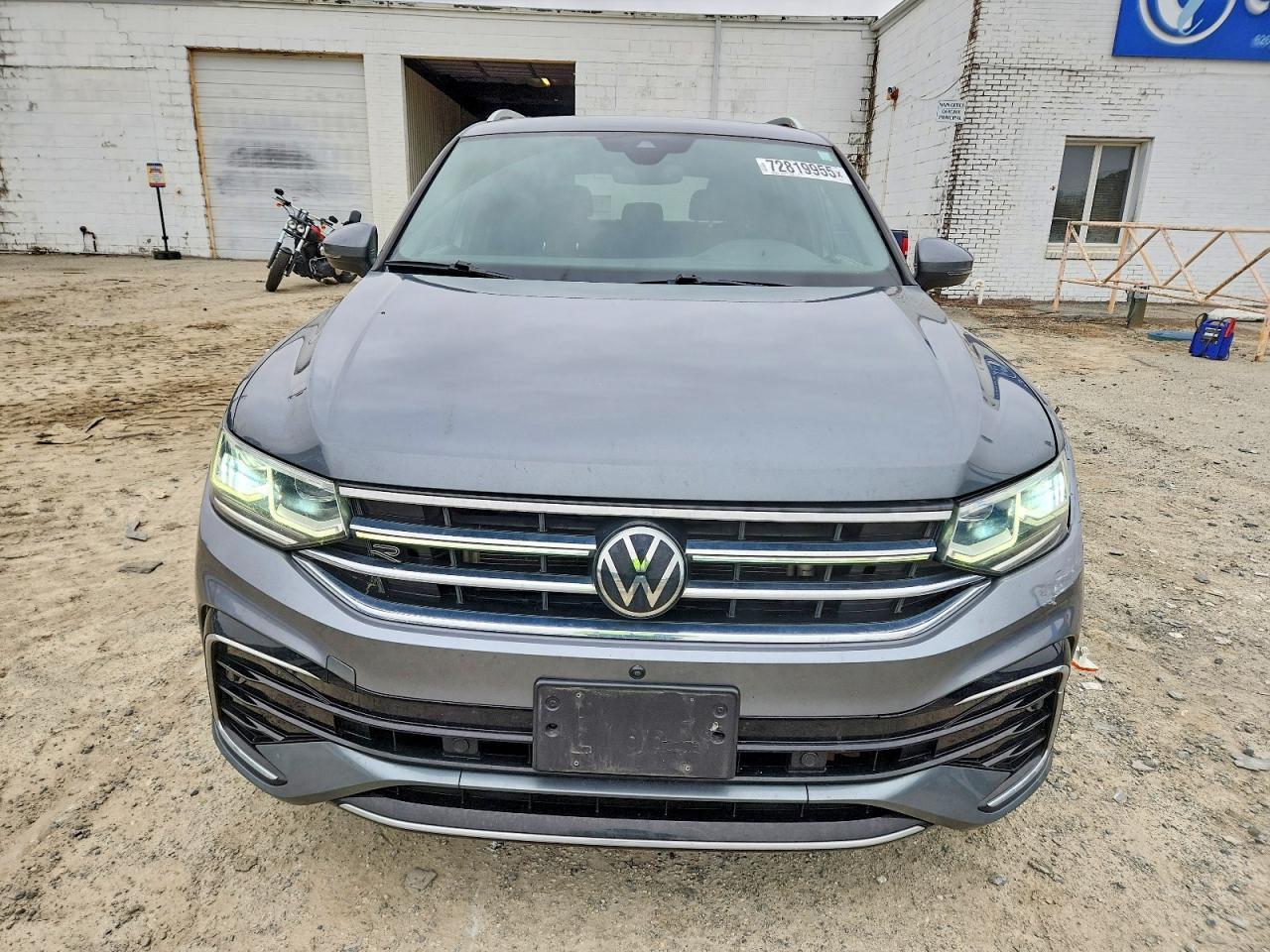 2022 Volkswagen Tiguan Sel R-Line - Image 5