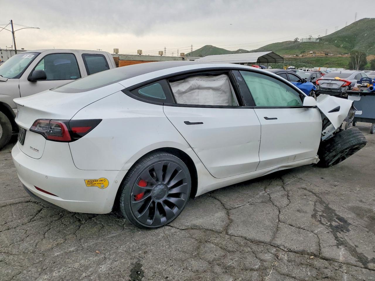 2021 Tesla Model 3 - Image 3