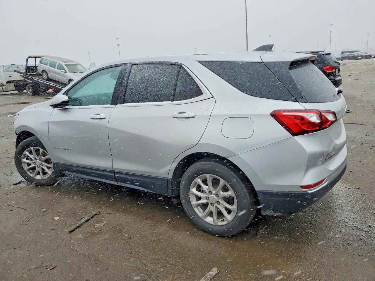 2019 Chevrolet Equinox Lt - Image 2