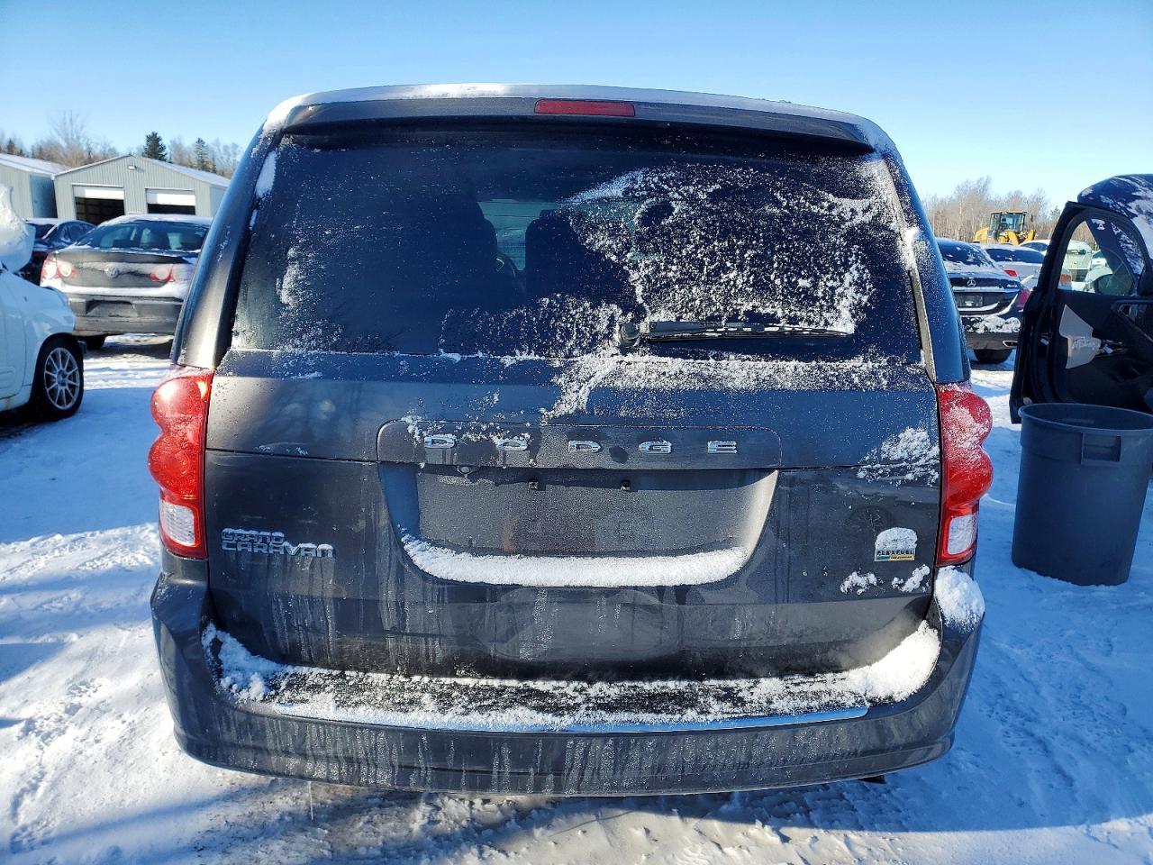 2018 Dodge Grand Caravan Crew - Image 6