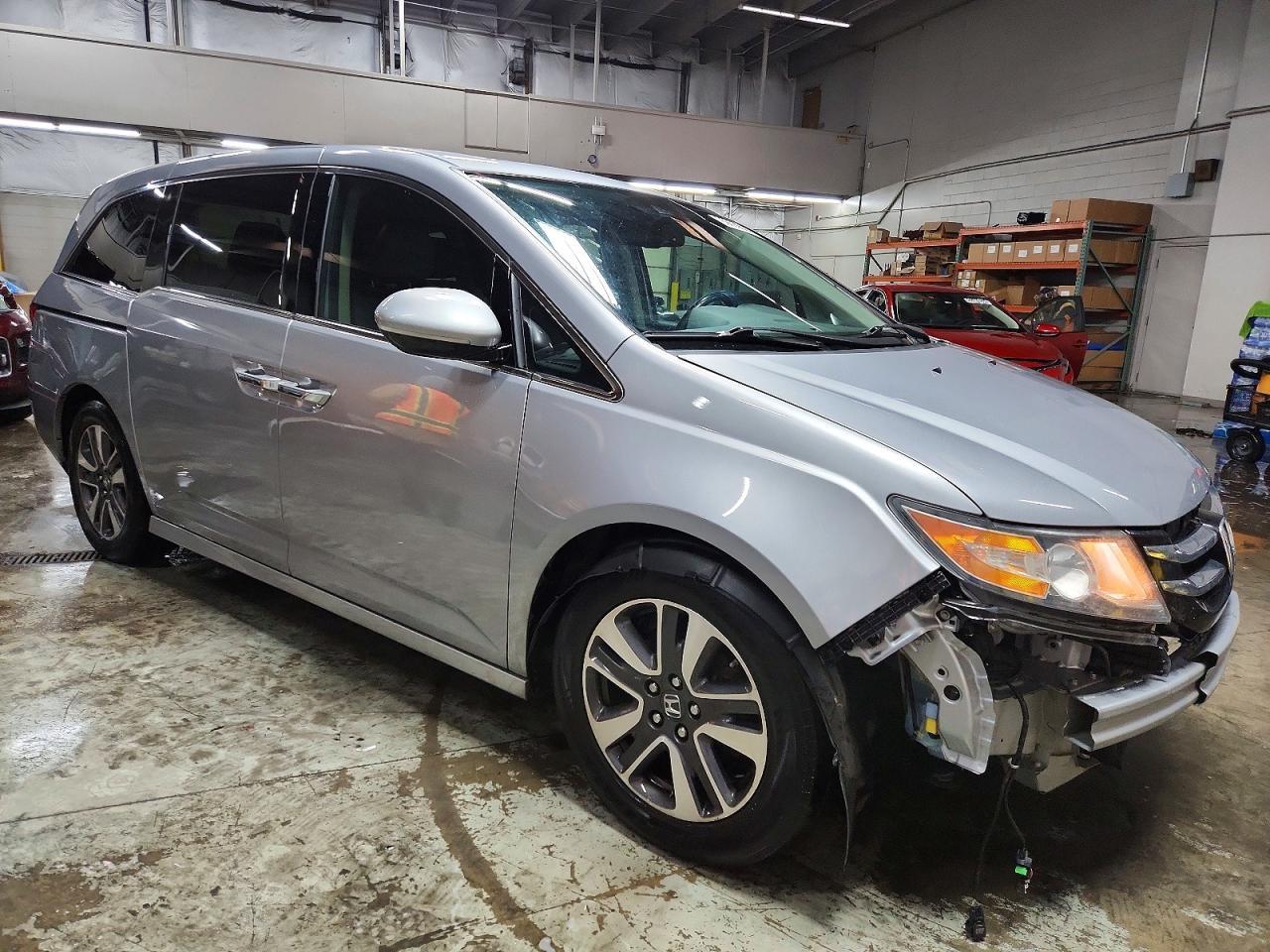 2016 Honda Odyssey Touring - Фото 4