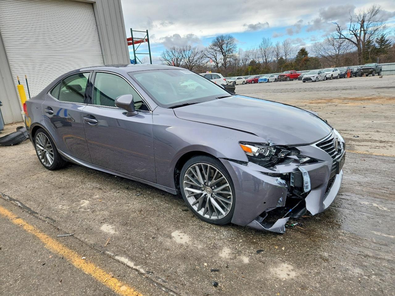 2016 Lexus Is 300 - Фото 4