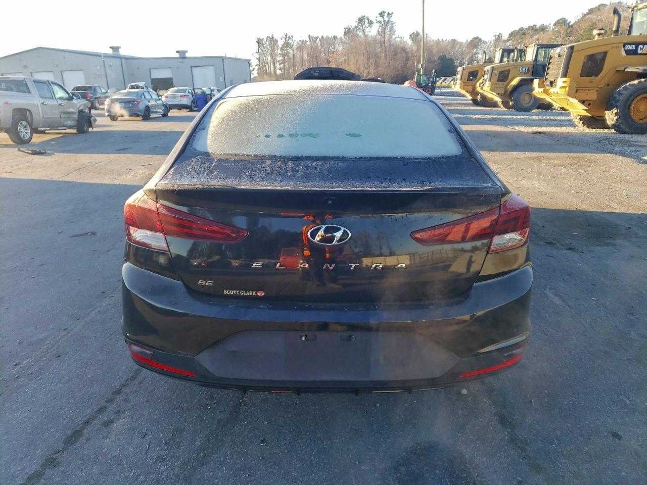 2019 Hyundai Elantra Se - Фото 6