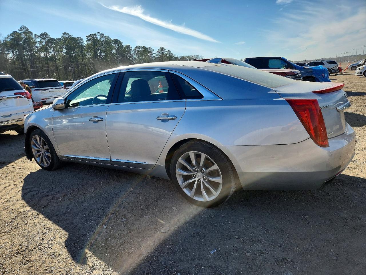 2017 Cadillac Xts Luxury - Фото 2