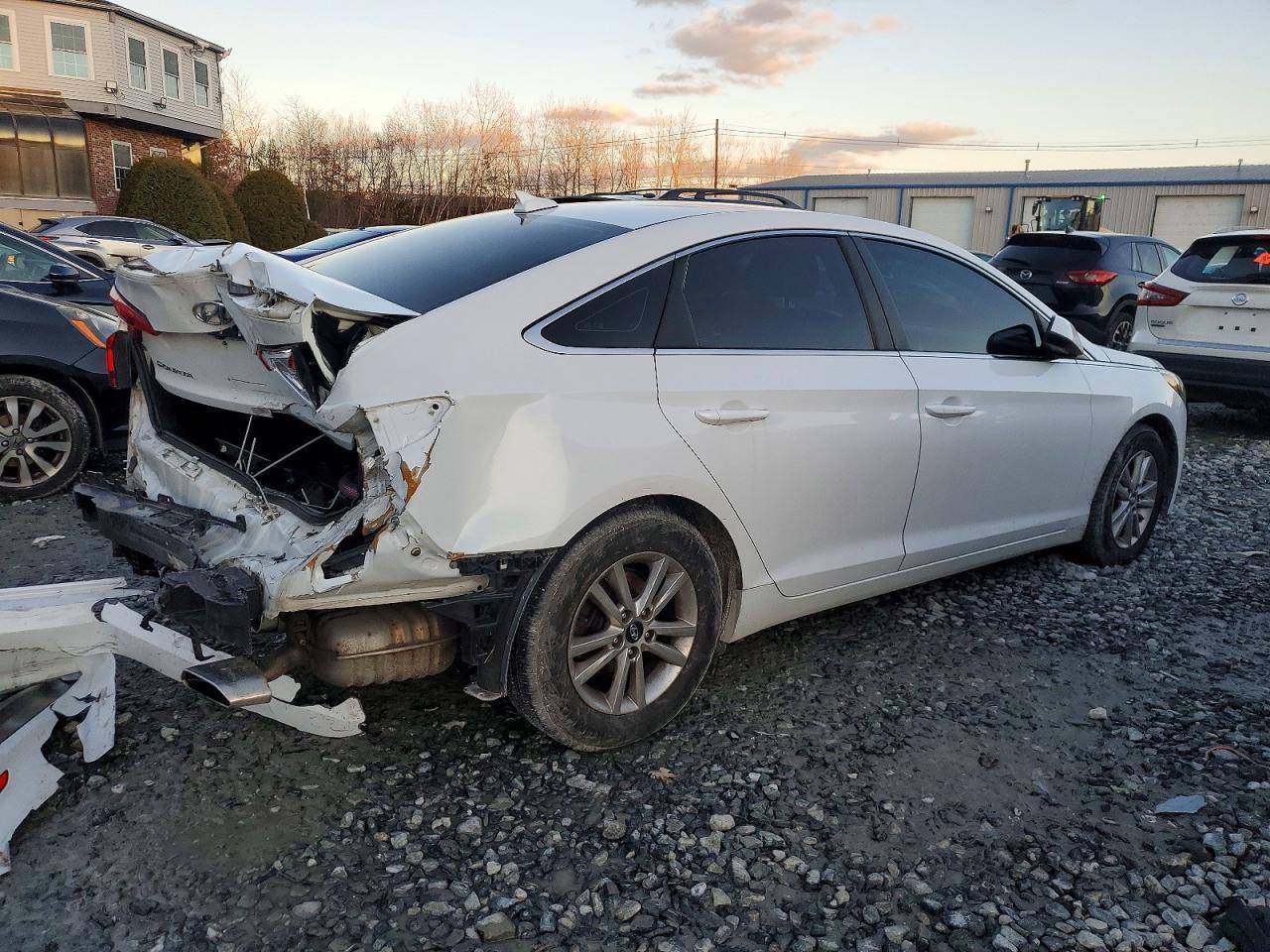 2017 Hyundai Sonata Se - Фото 3