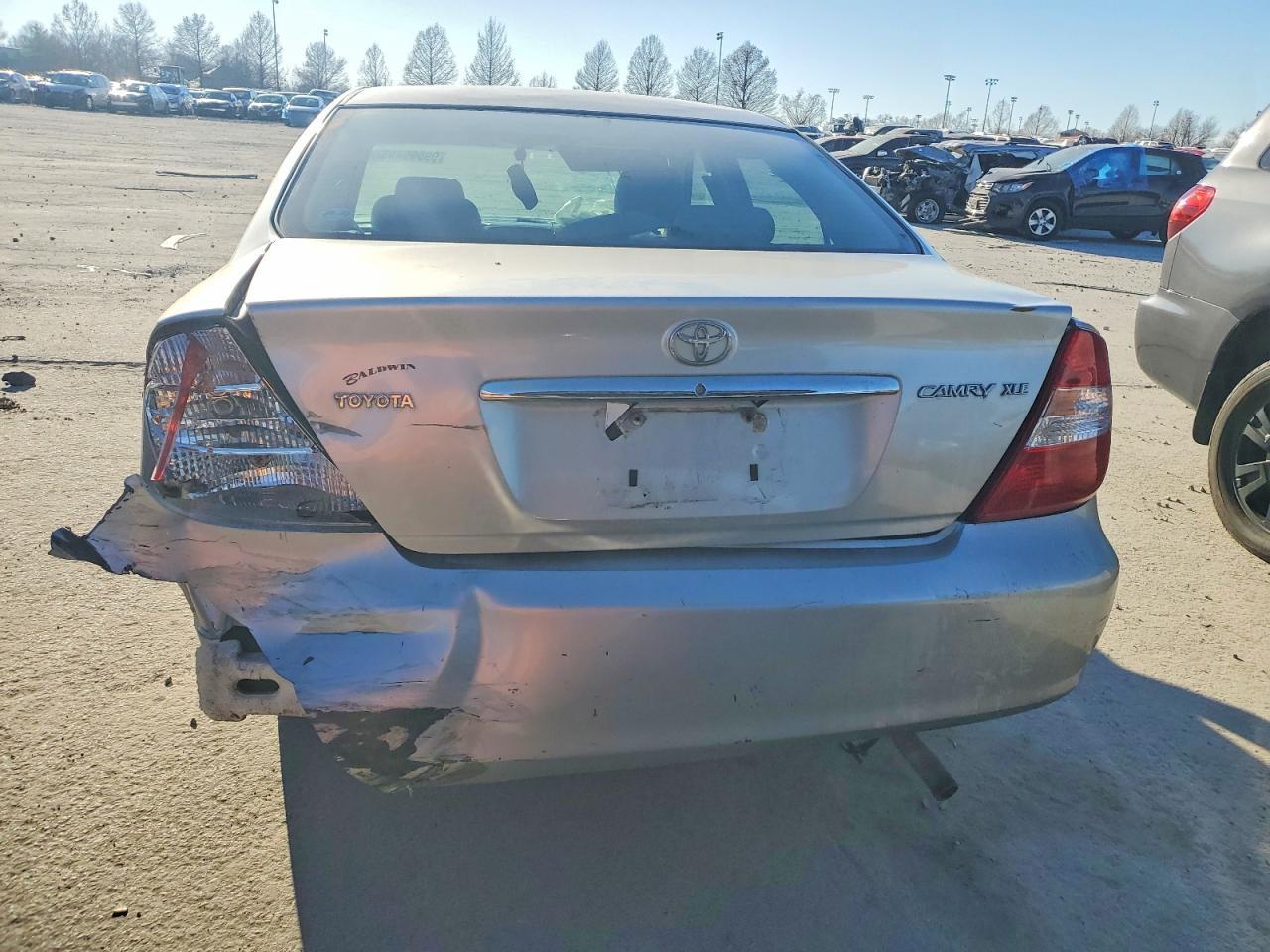 2004 Toyota Camry Le - Image 6