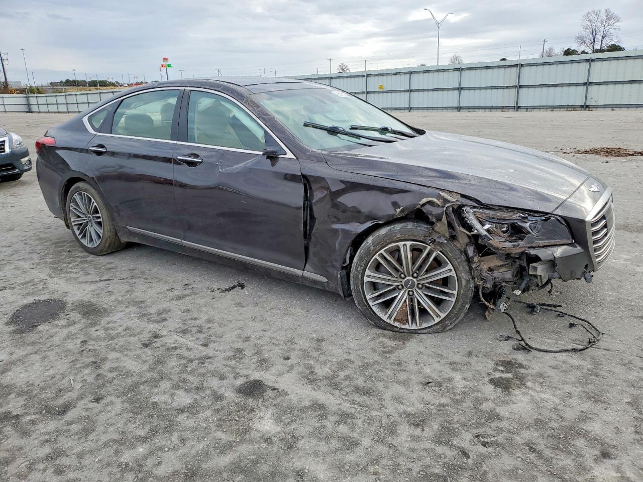 2018 Genesis G80 Base - Image 4