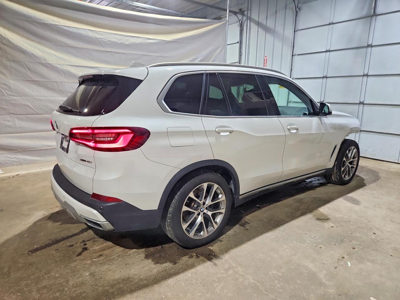 2021 BMW X5 xDrive40I - Image 3