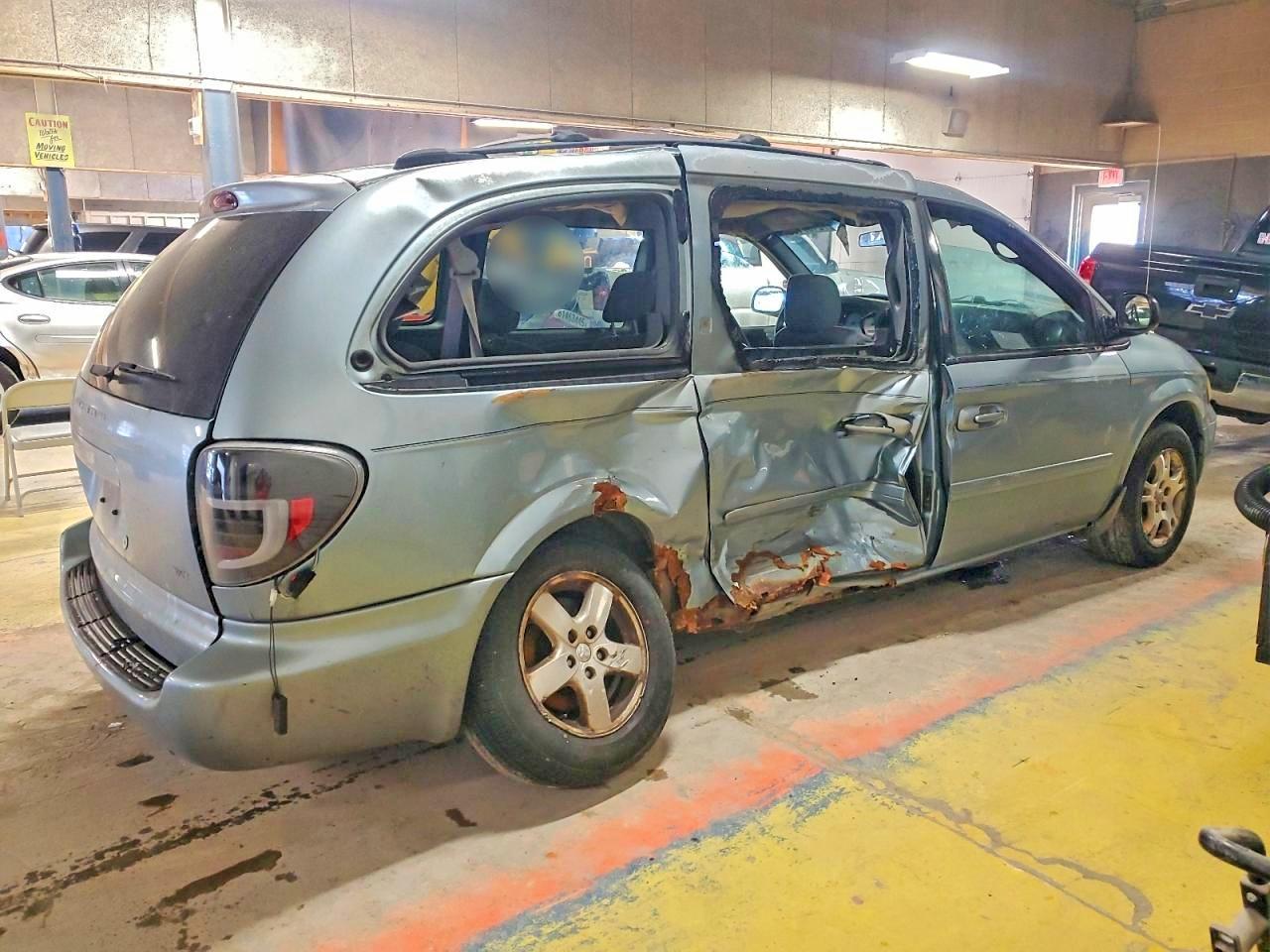2004 Dodge Grand Caravan Sxt - Фото 3