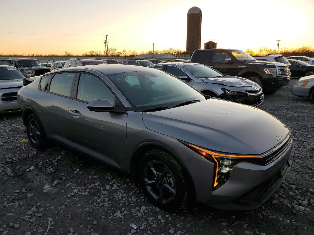 2025 Kia K4 Lx - Фото 4