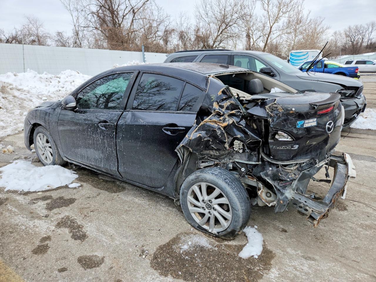 2013 Mazda 3 I - Image 2