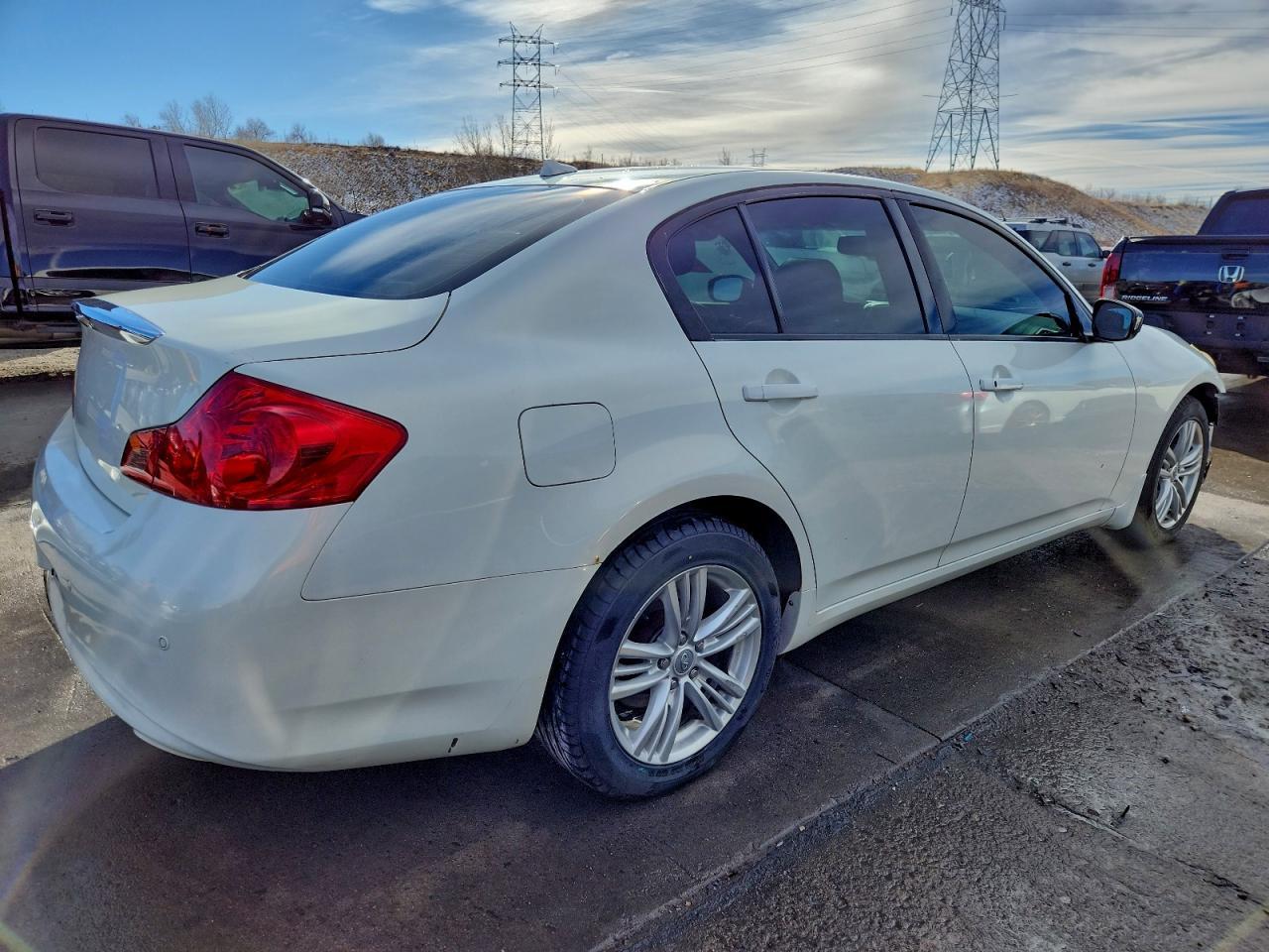 2010 Infiniti G37 - Фото 3