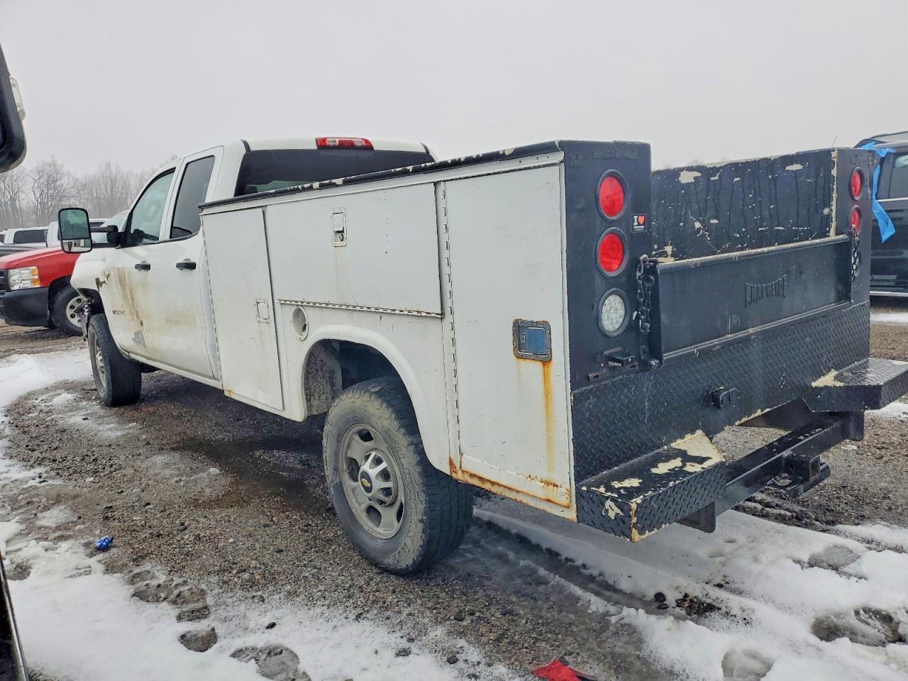 2015 Chevrolet Silverado C2500 Heavy Duty - Фото 2