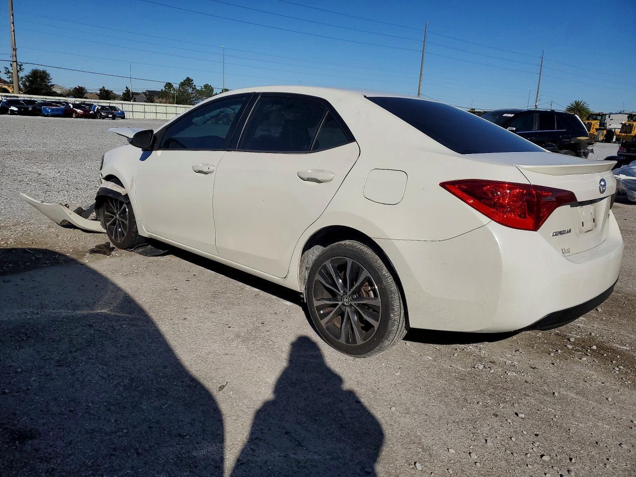2018 Toyota Corolla Se - Фото 2