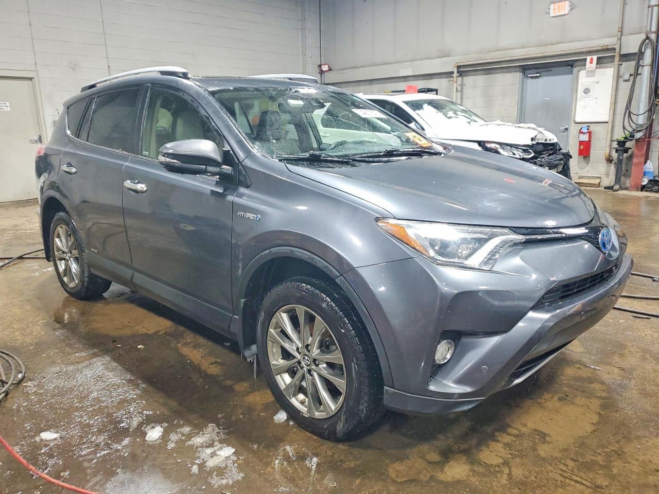 2017 Toyota Rav4 Hv Limited - Фото 4