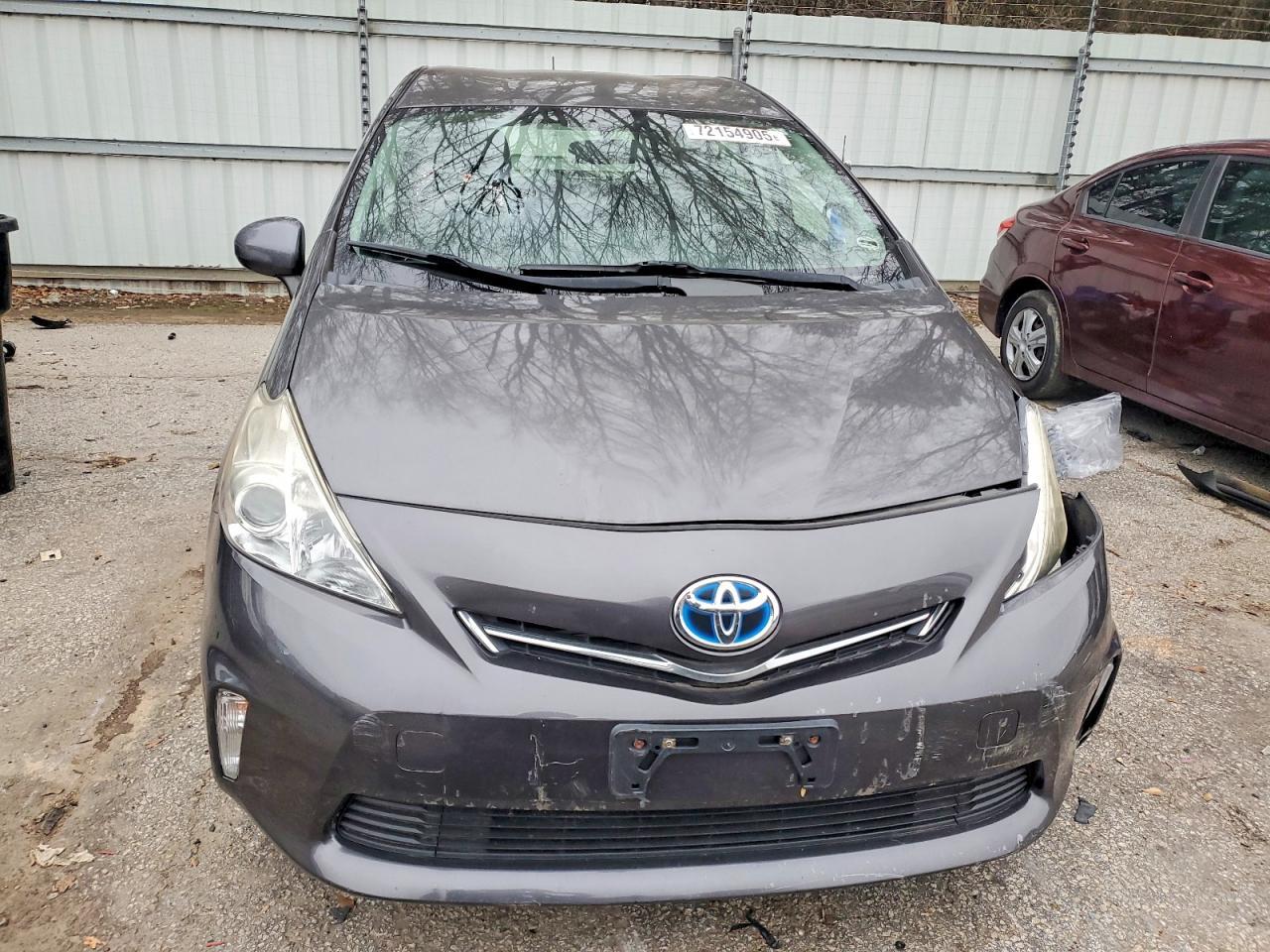 2014 Toyota Prius V - Image 5