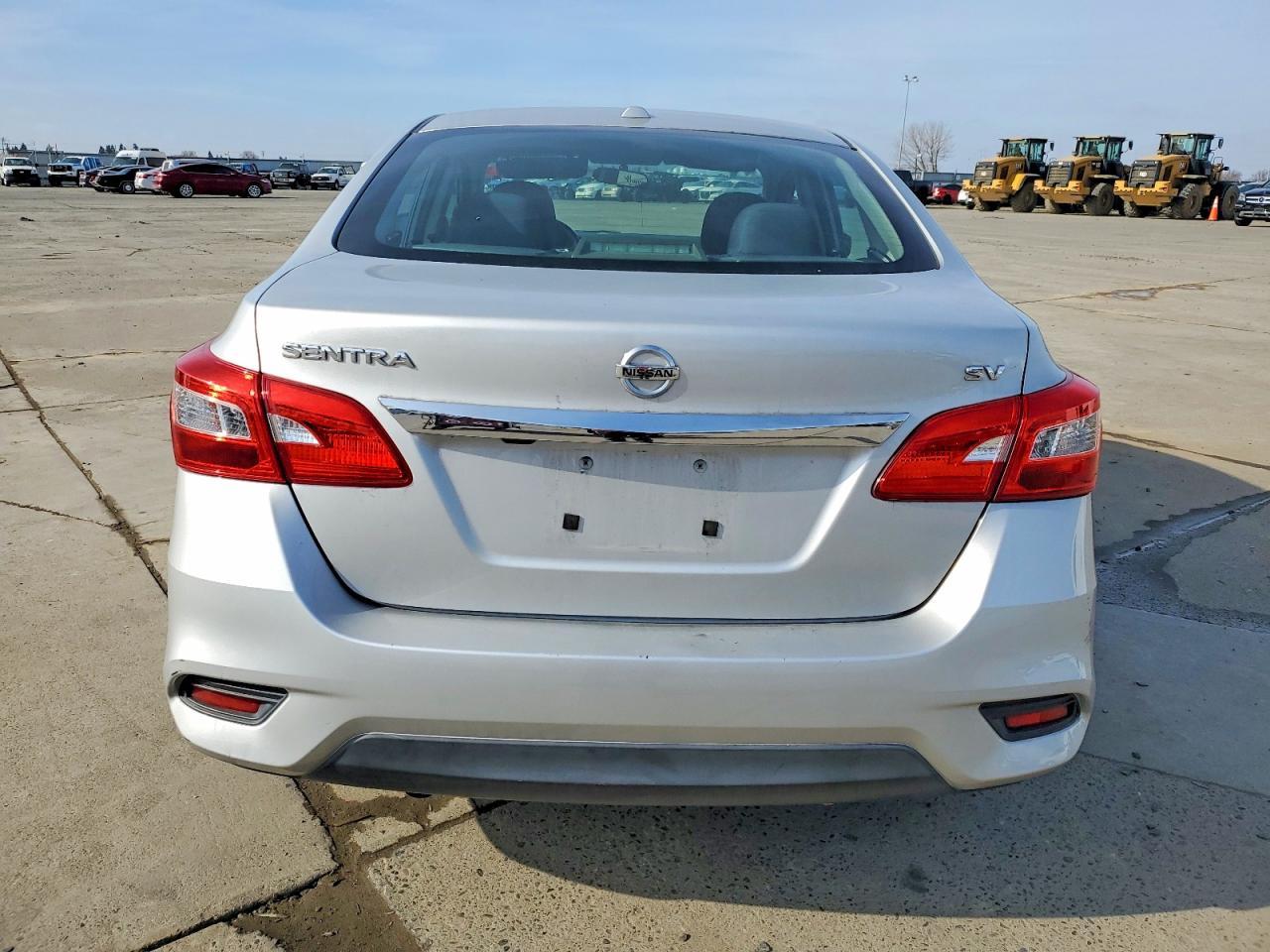2018 Nissan Sentra S - Image 6