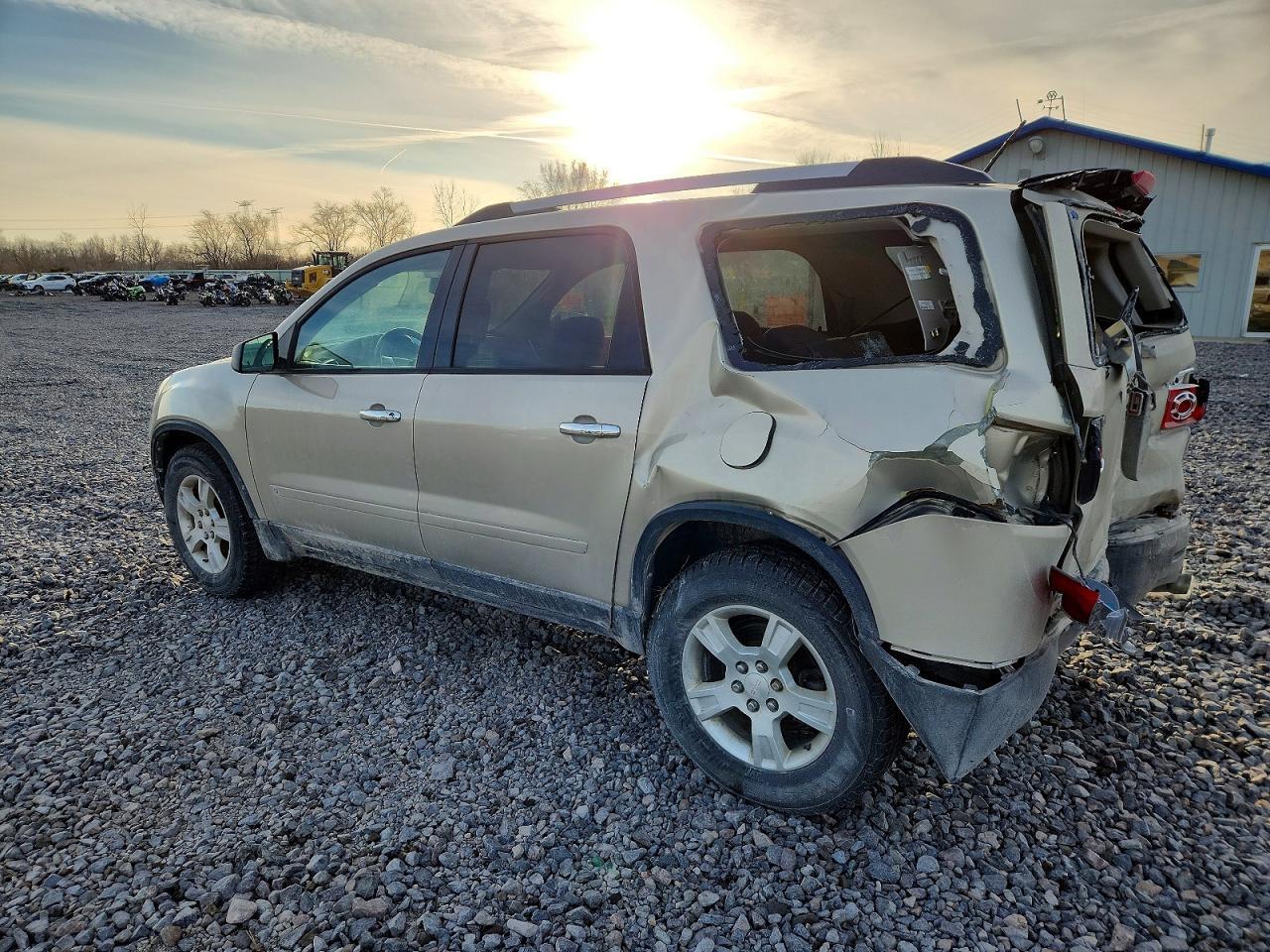 2010 GMC Acadia Sle - Image 2