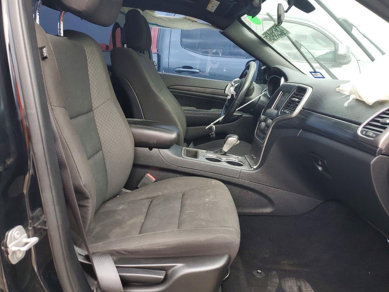 2020 Jeep Grand Cherokee Laredo - Image 7