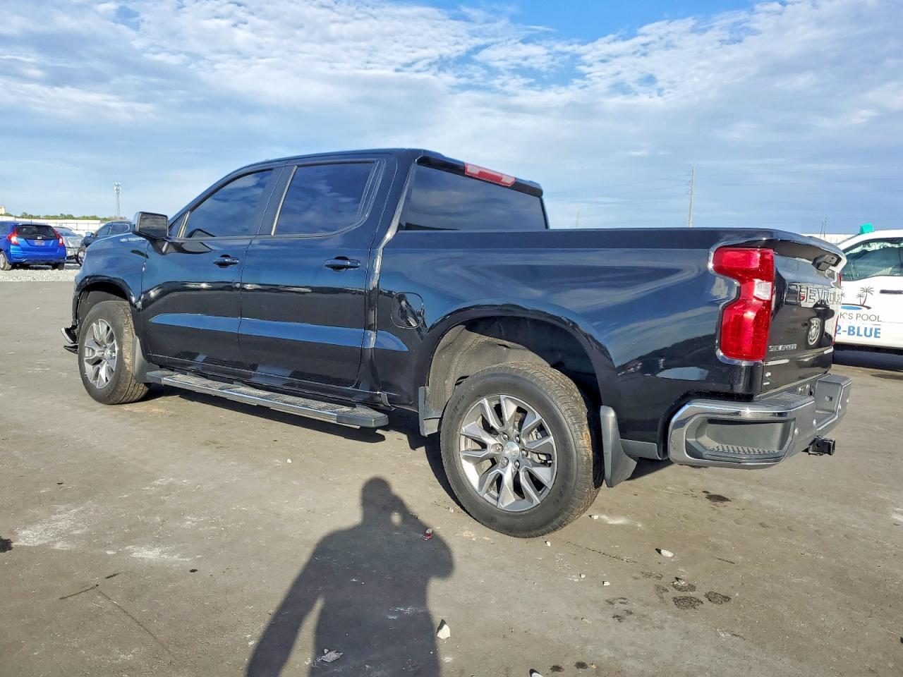 2022 Chevrolet Silverado Ltd C1500 Lt - Image 2