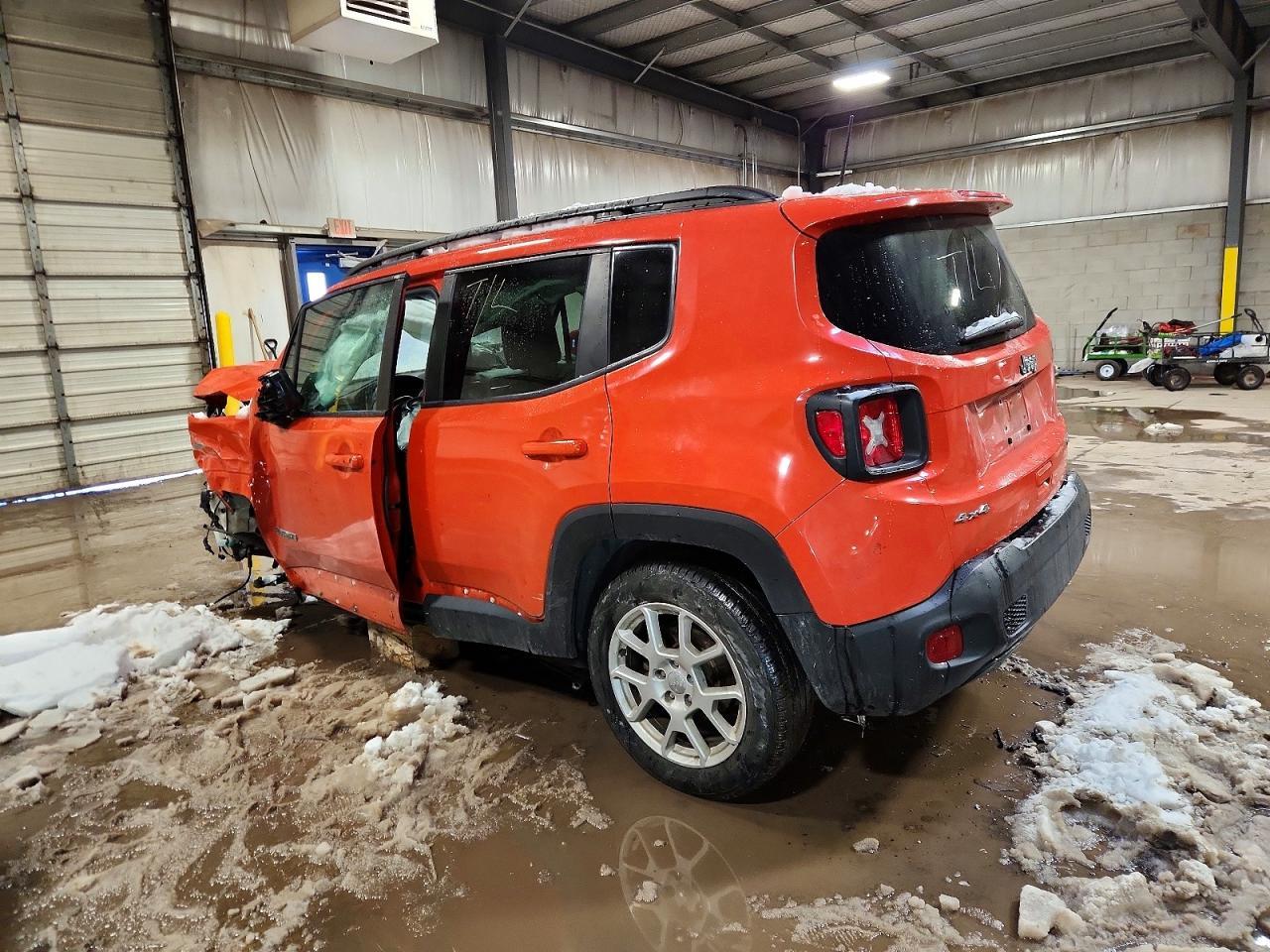 2020 Jeep Renegade Latitude - Фото 2