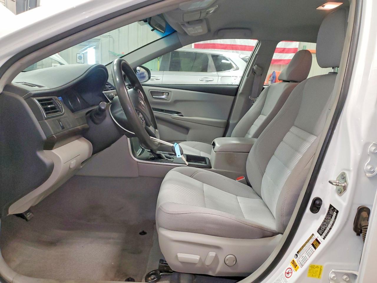 2017 Toyota Camry Le - Фото 7