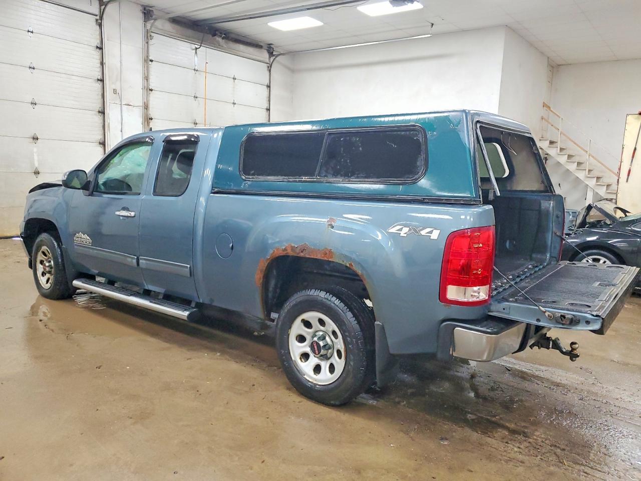 2012 GMC Sierra K1500 Sl - Image 2