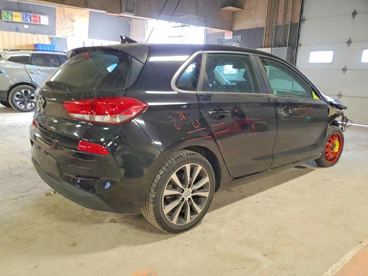 2019 Hyundai Elantra Gt - Фото 3