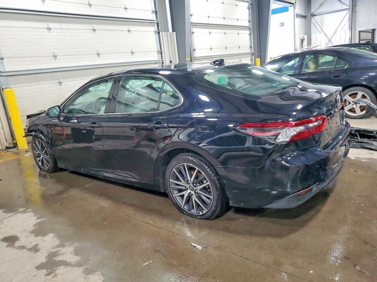 2024 Toyota Camry Xle - Image 2