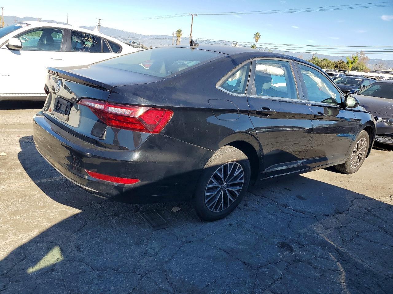 2021 Volkswagen Jetta S - Фото 3