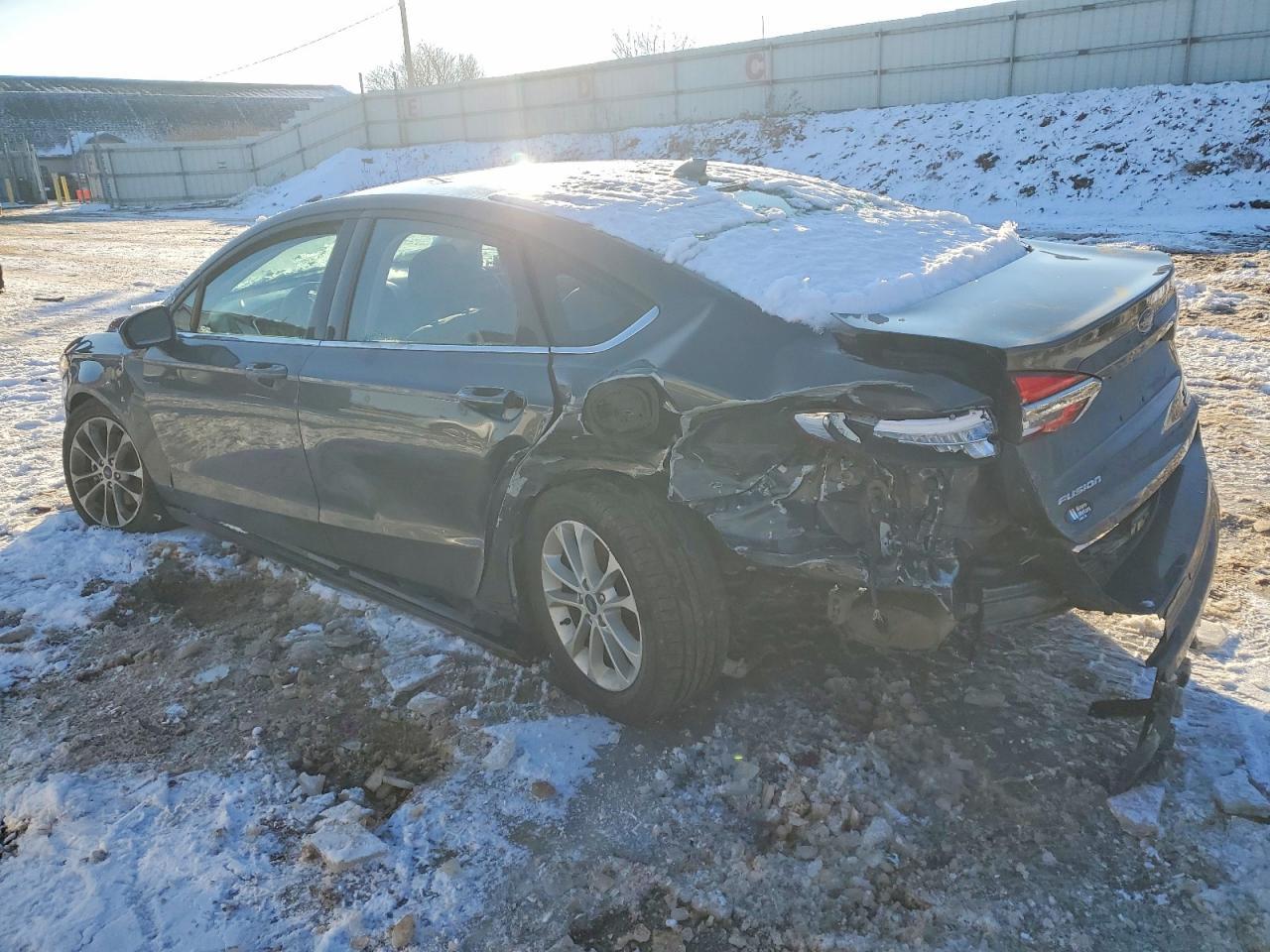 2020 Ford Fusion Se - Фото 2