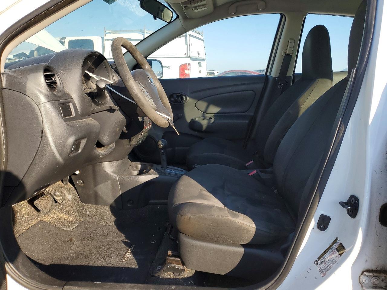 2015 Nissan Versa S - Фото 7