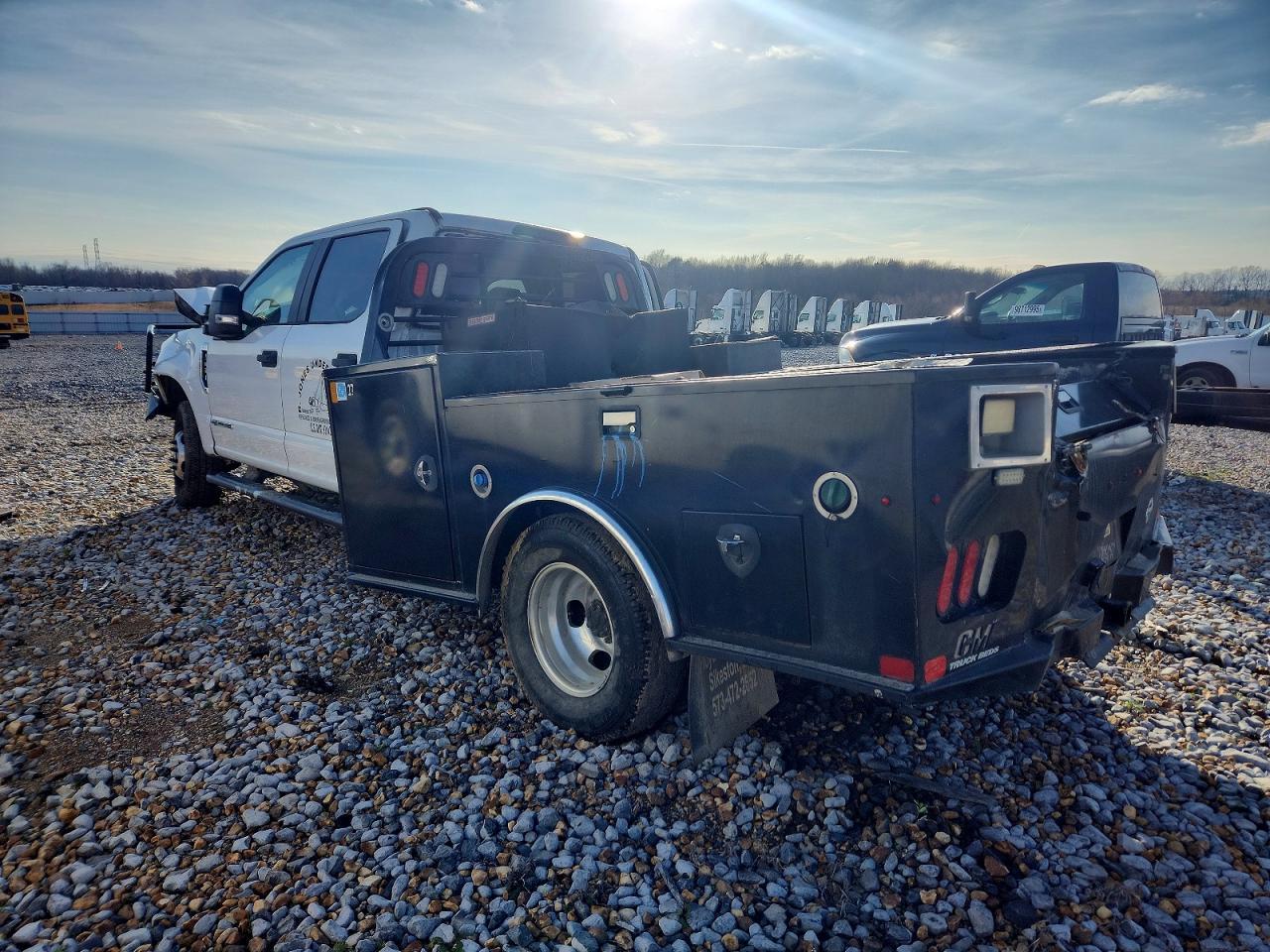 2018 Ford F350 - Image 2