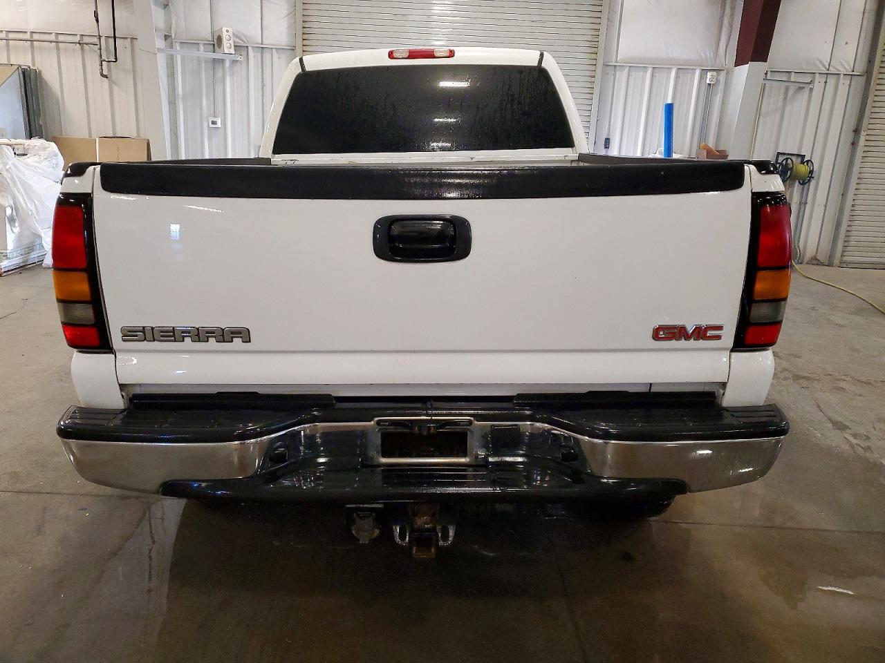 2005 GMC Sierra K2500 Heavy Duty - Фото 6