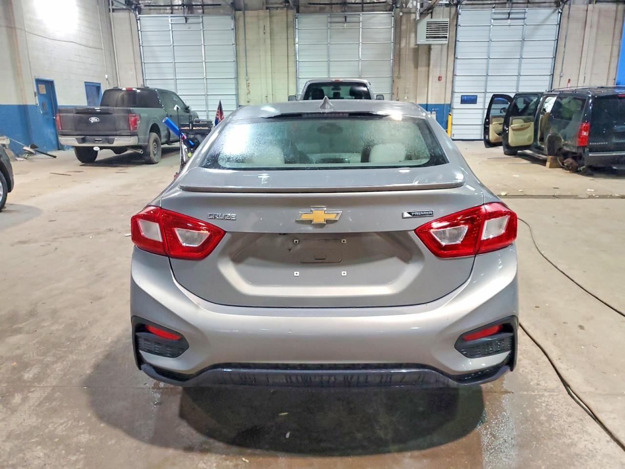 2018 Chevrolet Cruze Premier - Image 6