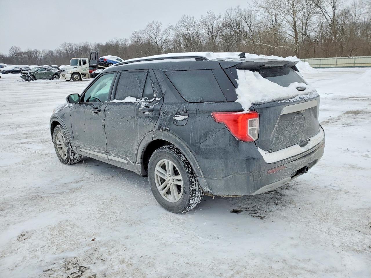 2024 Ford Explorer Xlt - Image 2